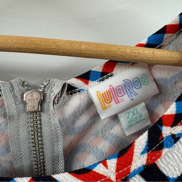 LuLaRoe Amelia Dress 2XL NWT — Classic Fit & Flare with Pockets - Picture 5 of 8